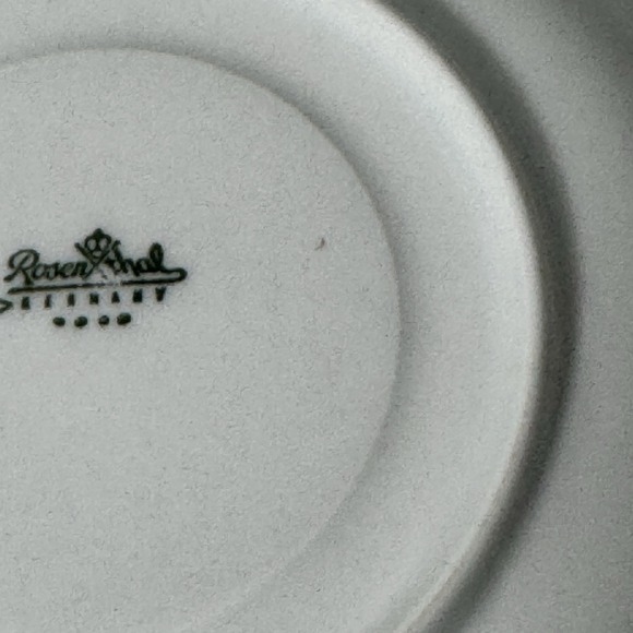 Vintage Rosenthal Maria White Large Cup and Saucer Set of 4 Germany - Picture 11 of 11